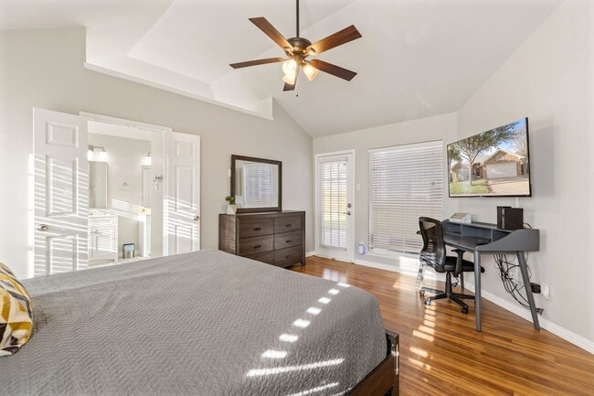 Building Photo - 4709 Justin Dr