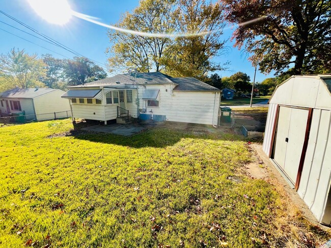 Building Photo - Adorable 2 bedroom 1 bath home!