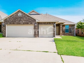 Building Photo - 8009 NW 159th St