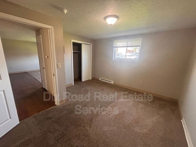 Building Photo - 420 Bellbrook Ave