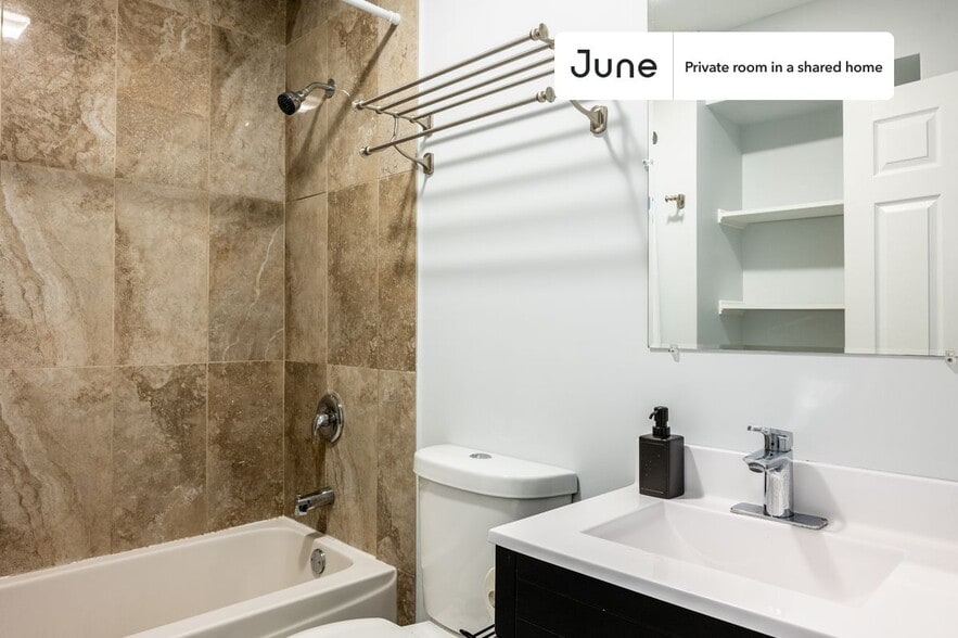 Building Photo - Room in Shared 3 bed/1 bath home