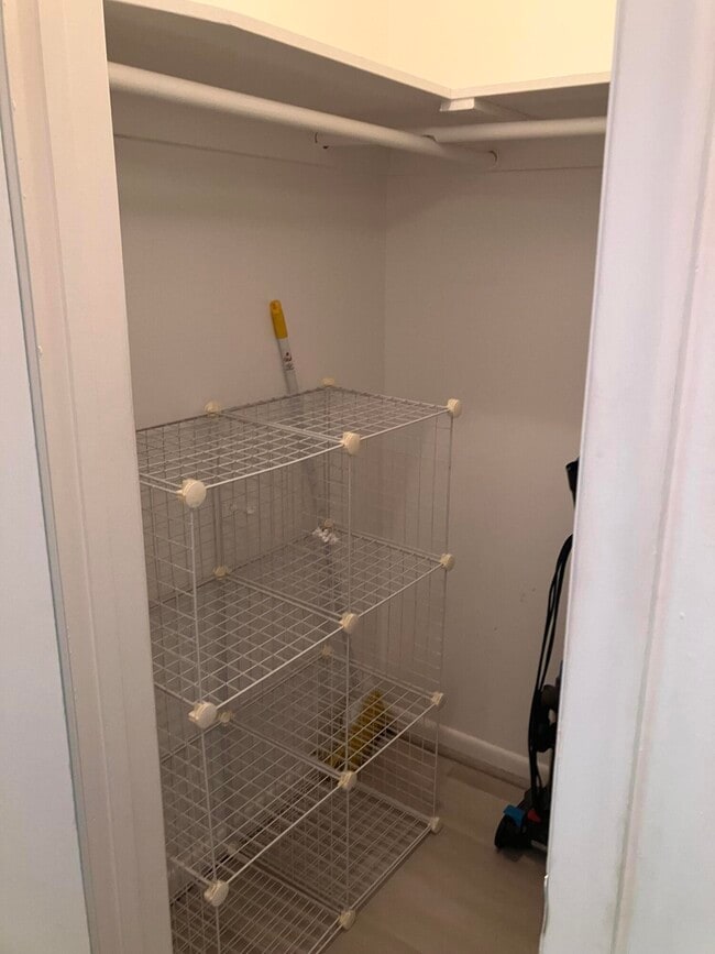 Building Photo - 259 Sheffield K