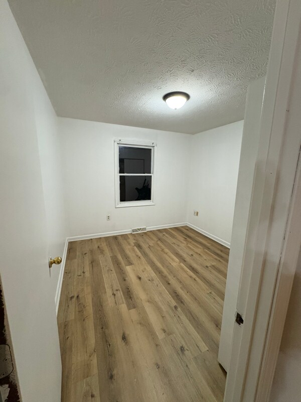 Building Photo - 304 S Keeneland Dr