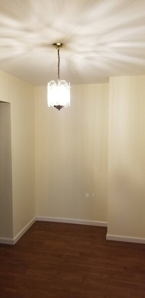 Building Photo - 4817 Aschoff Pl
