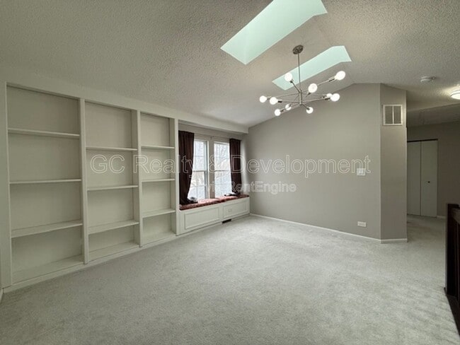 Building Photo - 1121 Southbridge Ln