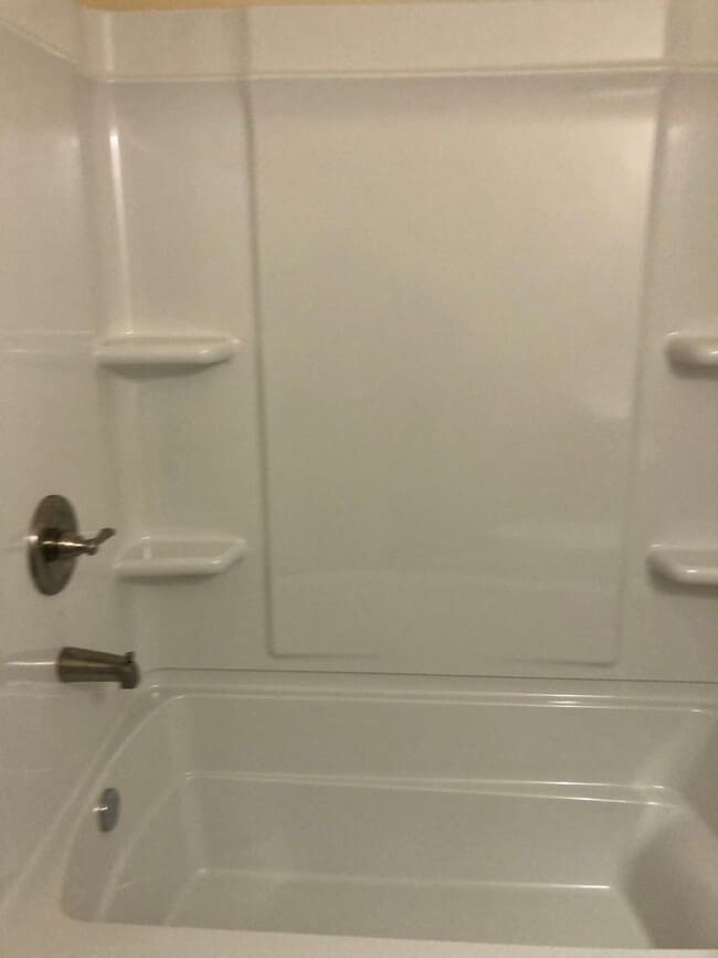 Building Photo - 2016 Iris Rd