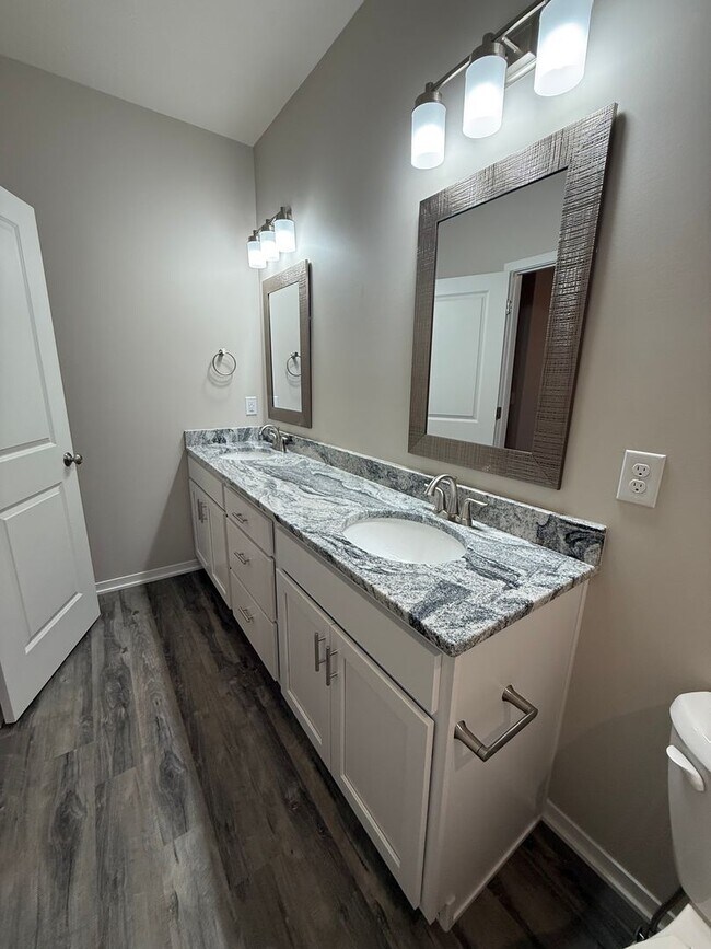 Building Photo - New Construction 3 bedroom/3 bath townhome in South Lincoln