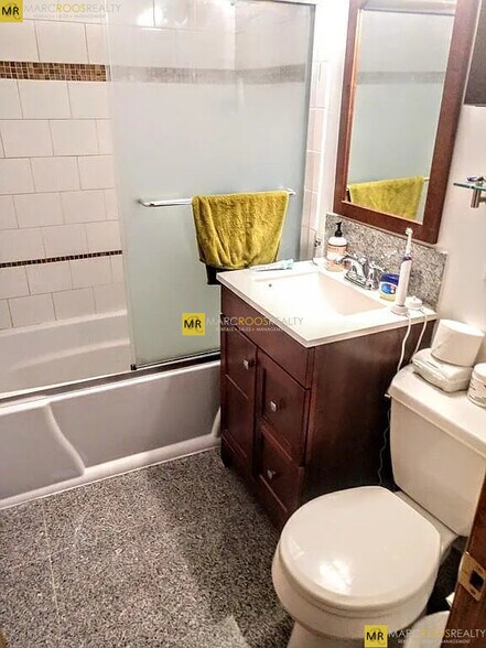 Primary Photo - 109 Warren St