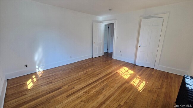 Building Photo - 98 S Hamilton St