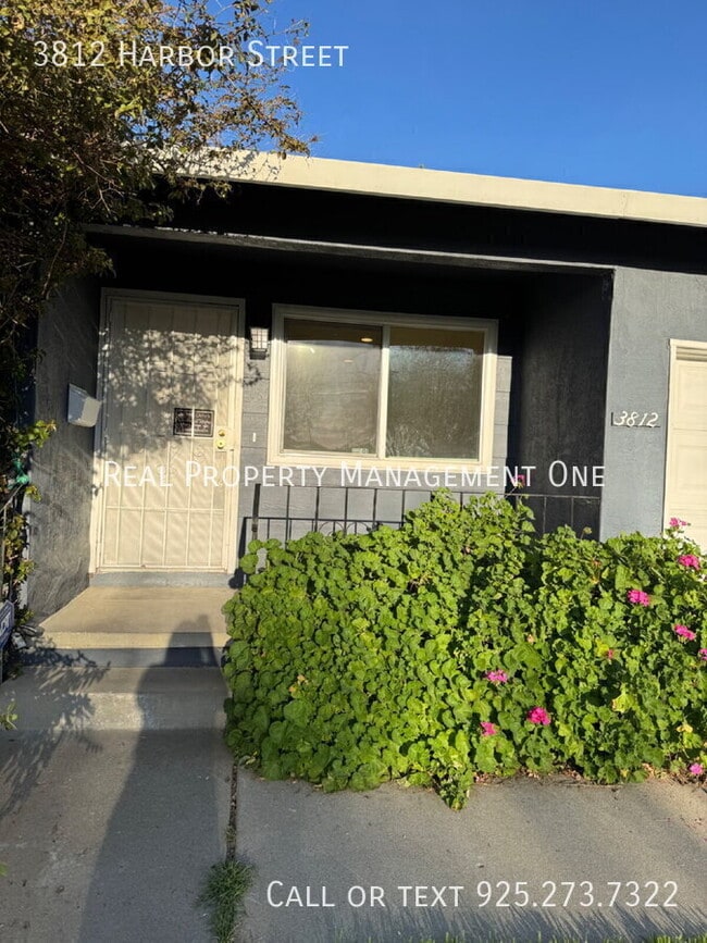 Building Photo - 3812 Harbor St