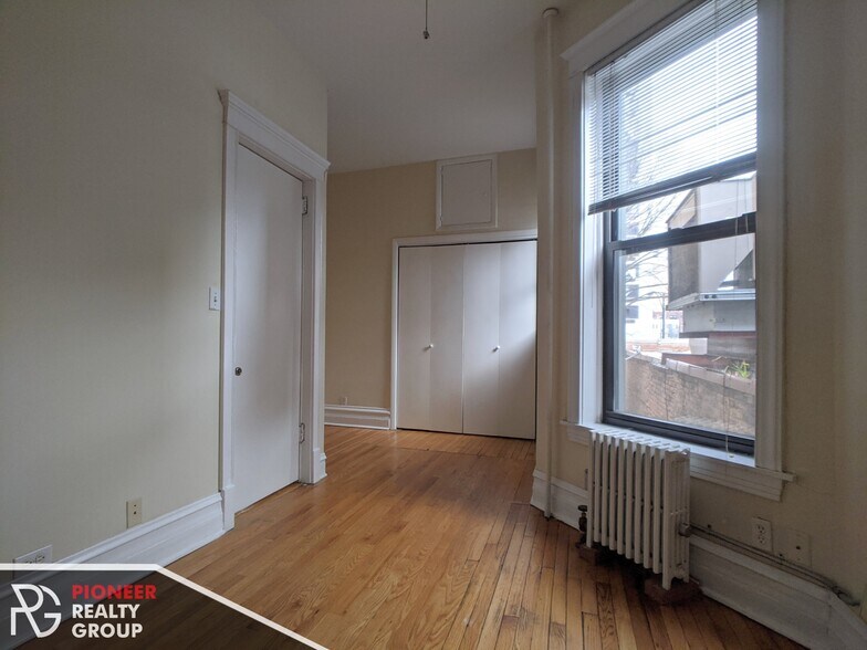 Building Photo - 1212 N Dearborn St