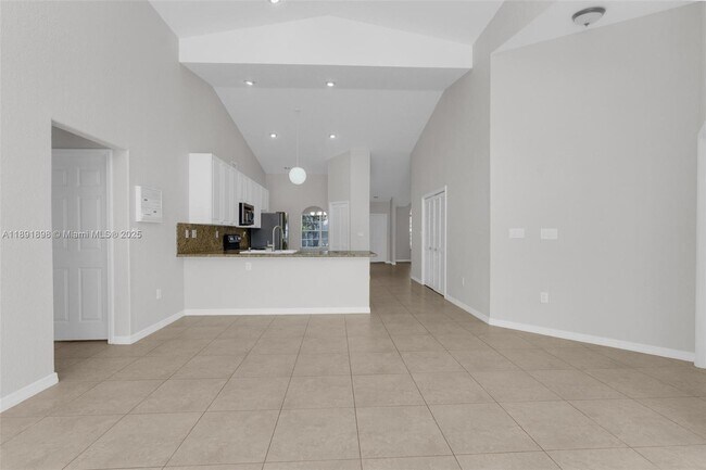 Building Photo - 10635 NW 54th St