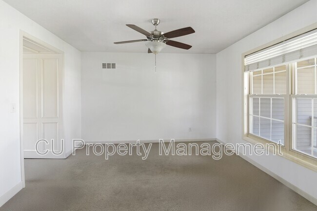 Building Photo - 3921 Trailway Dr