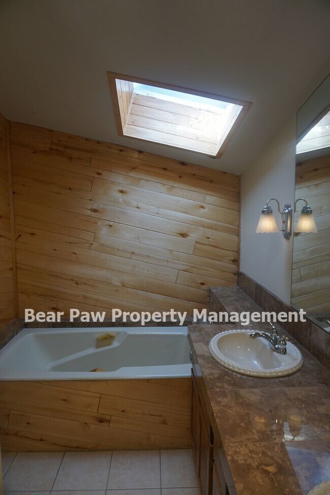 Building Photo - Amazing Views of Mt. Evans in Evergreen Highlands!