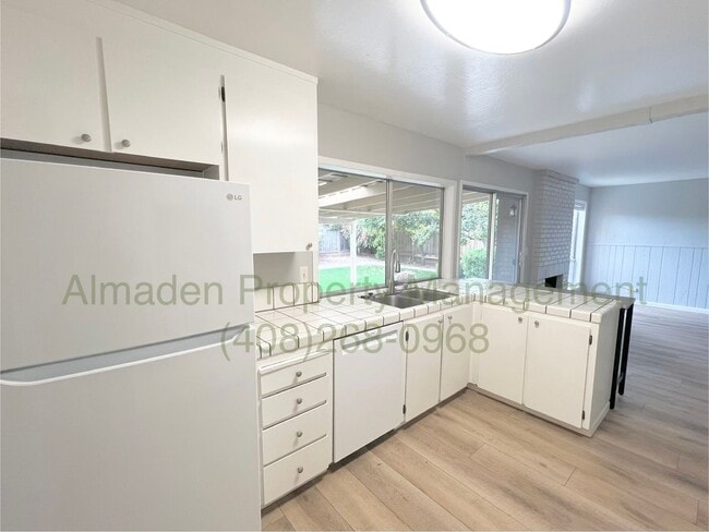 Building Photo - 1278 Oakglen Way