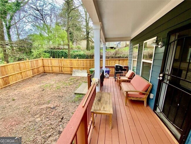 Building Photo - 294 Bass St SW