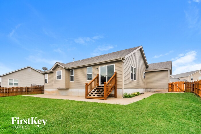 Building Photo - 1720 Woods Mill Dr