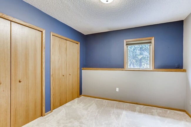 Building Photo - 1510 Pheasant Hills Dr
