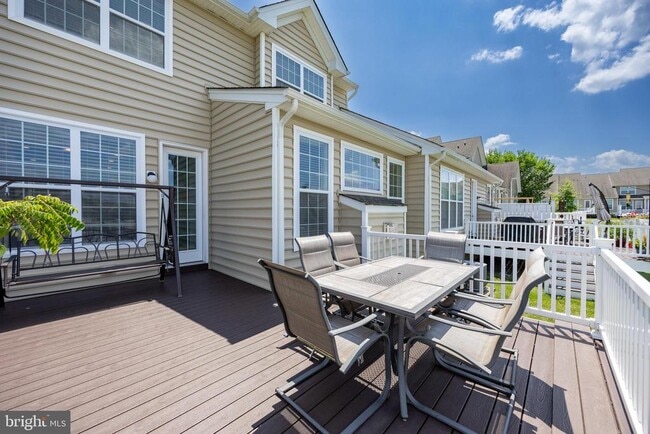 Building Photo - 71 Iron Hill Way