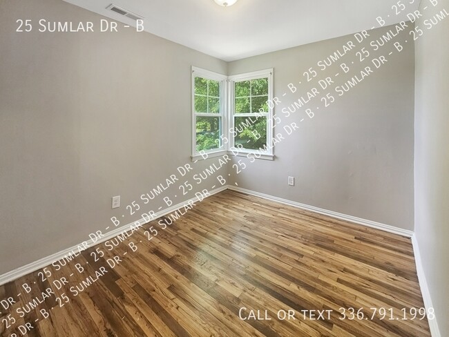 Building Photo - 25 Sumlar Dr