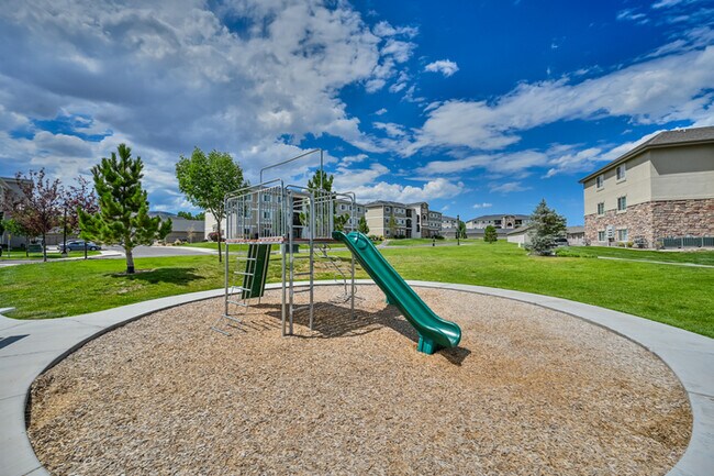 Building Photo - Main Floor Condo in Saratoga Springs!