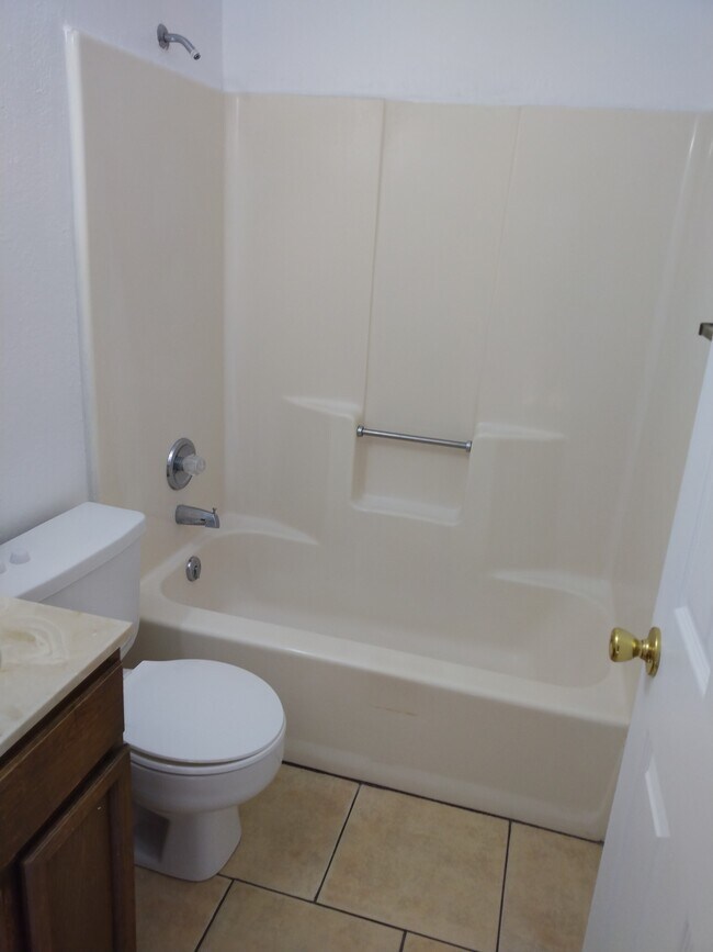 Building Photo - 1316 S Sandburg Dr