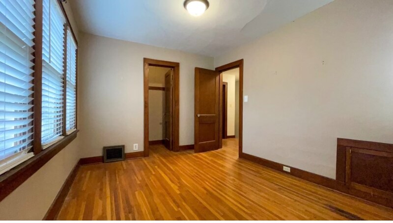 Building Photo - 1114 N Carlos Ave
