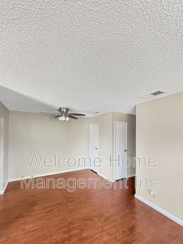 Building Photo - 1037 Mohr Ln