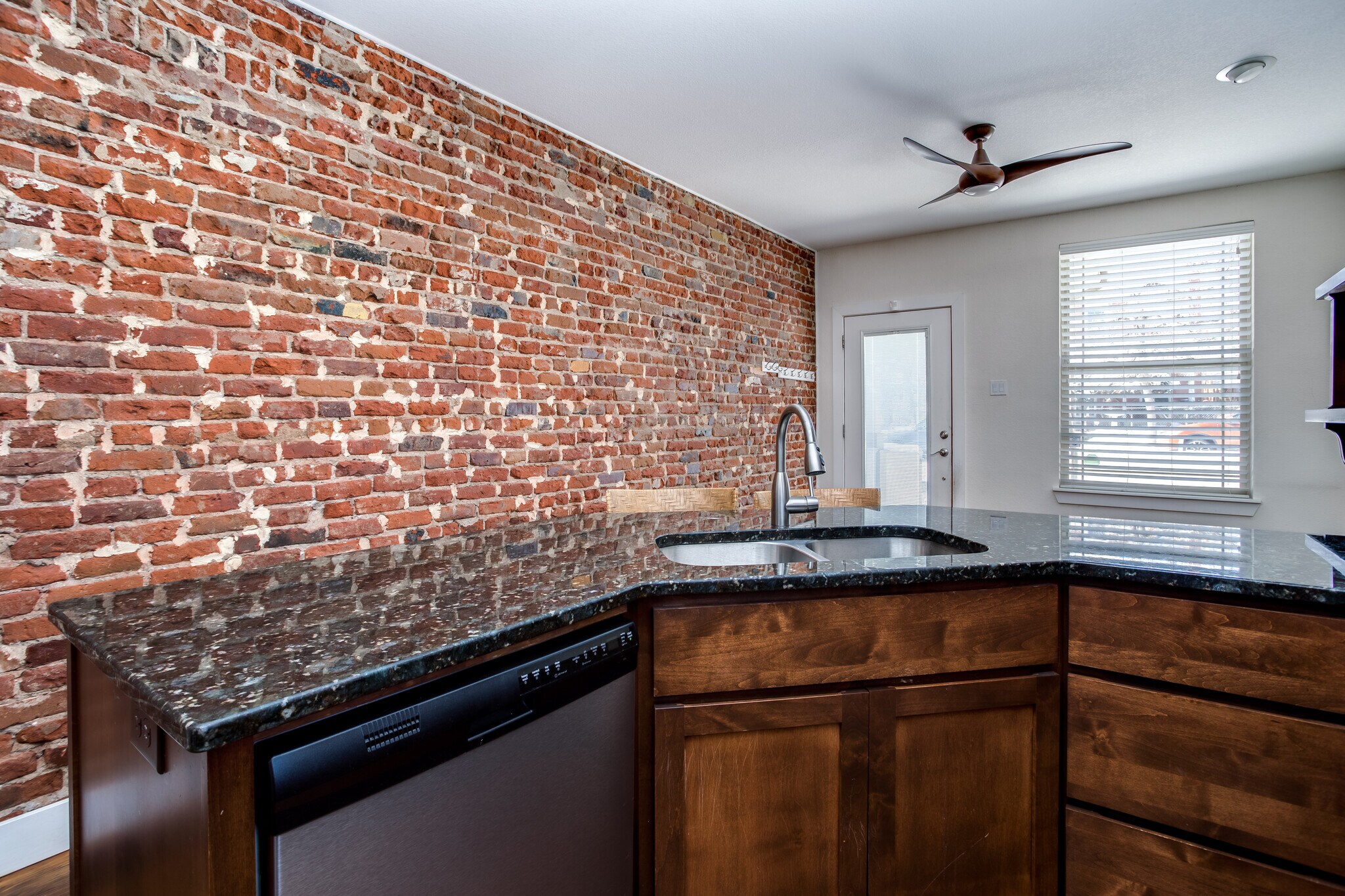 Building Photo - 3326 Quivas St