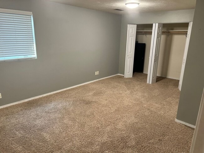 Building Photo - Updated 3-Bedroom Home In Great Neighborhood