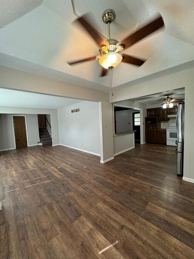 Building Photo - 5330 Westridge Rd