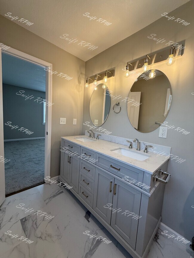 Building Photo - 707 N 2nd St