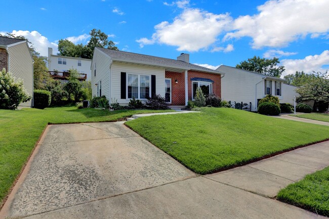 Building Photo - Charming Home with Modern Upgrades and Out...