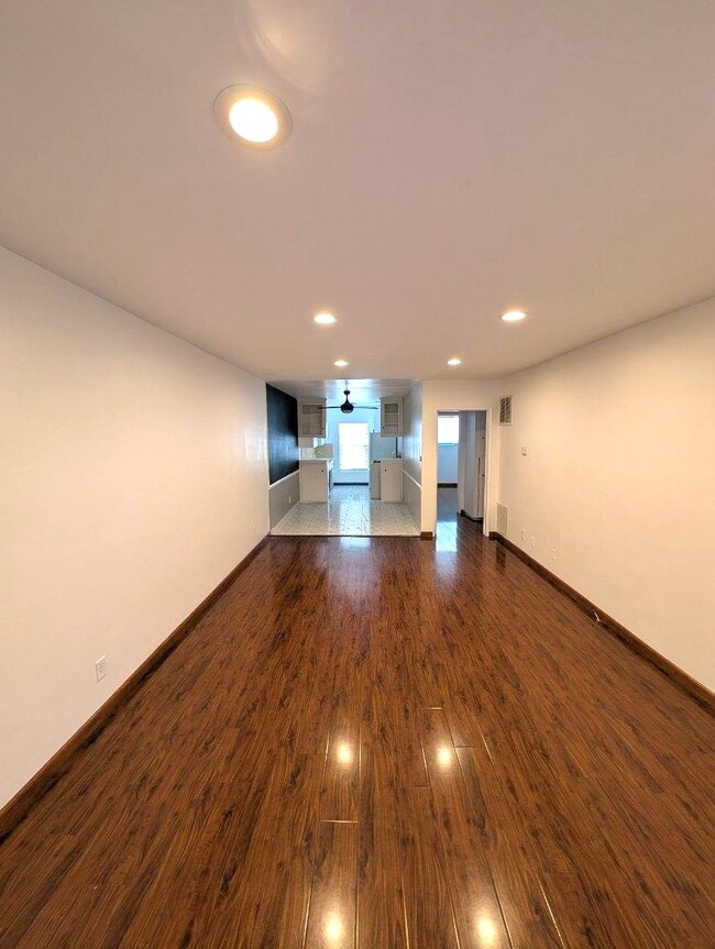 Building Photo - 2030 S Preuss Rd