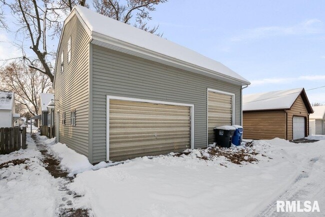 Building Photo - 1916 33rd St