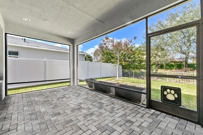 Building Photo - 11381 SW Lyra Dr.