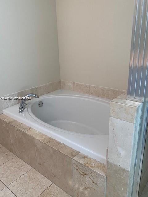 Building Photo - 3330 NE 190th St