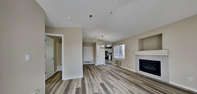 Living Room/Eating Area - 50 19th Ave