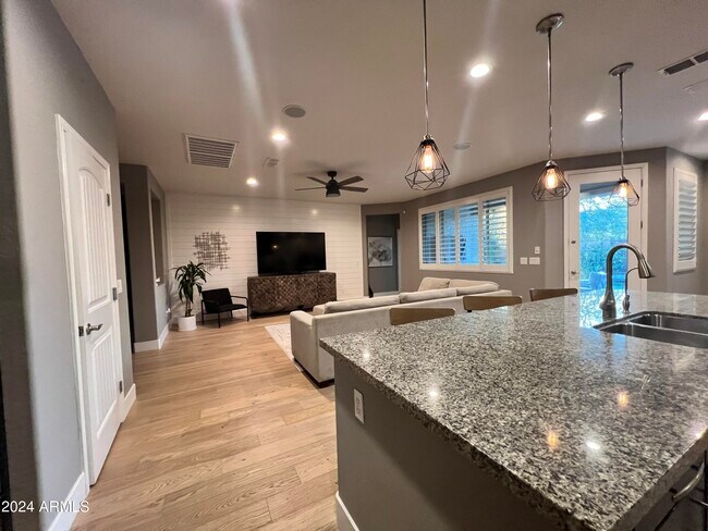 Building Photo - 4160 S Butte Ln