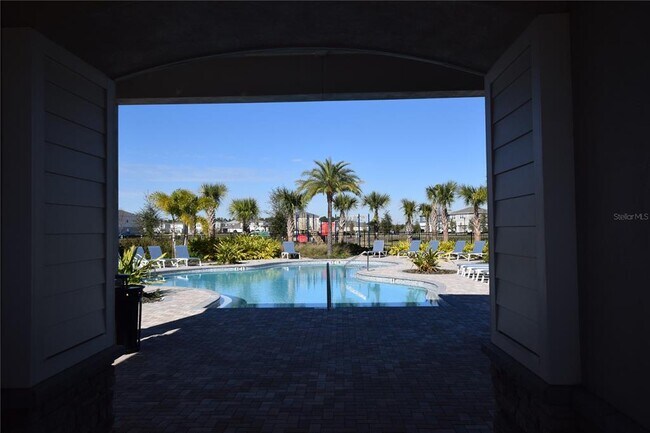 Building Photo - 5048 Holm Oak Dr