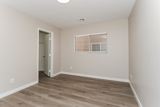 Building Photo - 8316 Freshwater Pearl St