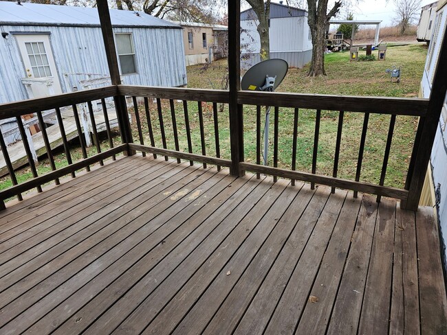 Building Photo - Nicely Remodeled 2 bed 2 bath Mobile Home ...