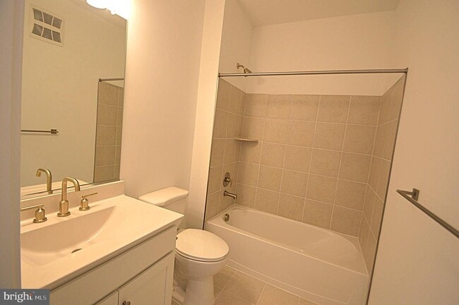 Building Photo - 21731 Dovekie Ter