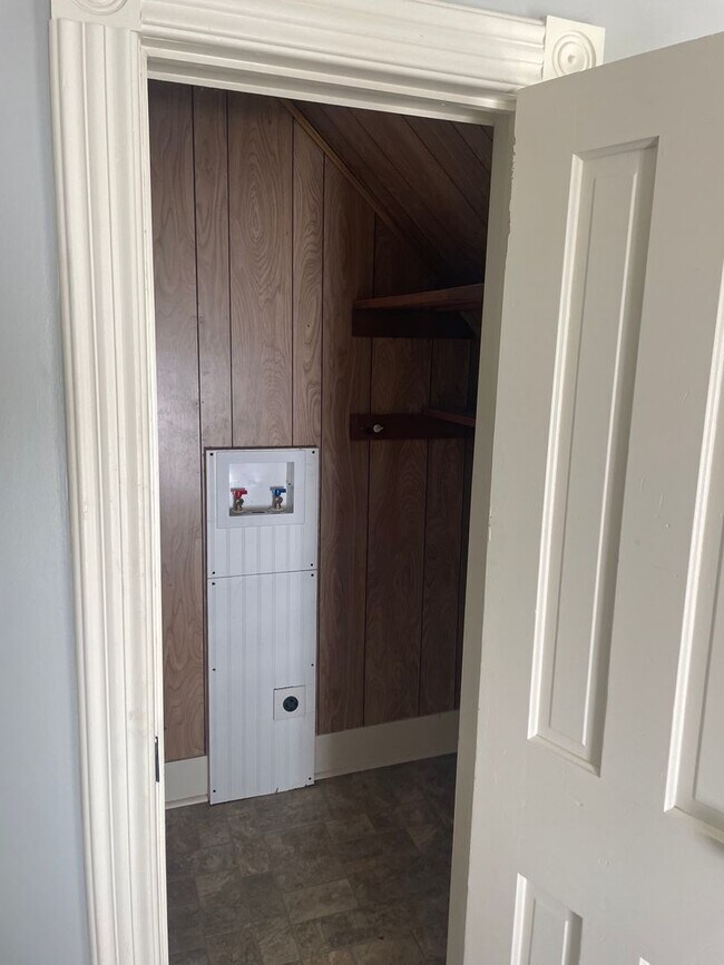 Building Photo - 10 1st Street