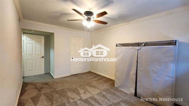 Building Photo - 2508 Bering Dr