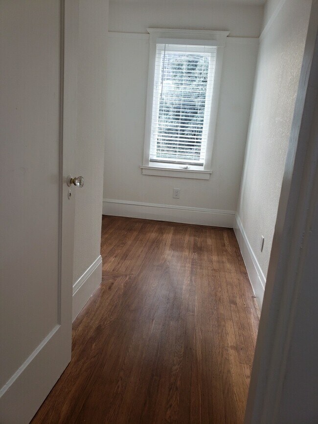 Building Photo - 3254 23rd St