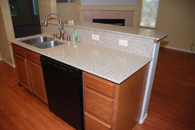 Building Photo - Four Br Single Story Home in NW Reno