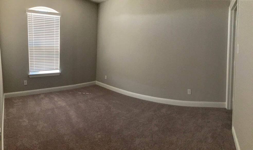 Building Photo - 6540 Iron Horse Blvd