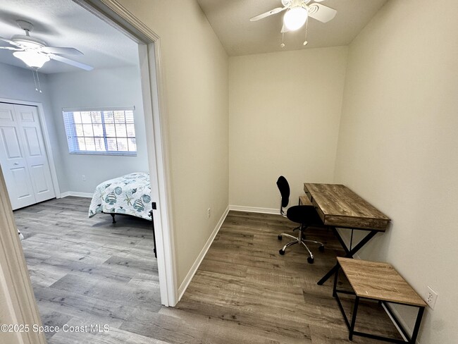 Building Photo - 121 Majestic Bay Ave