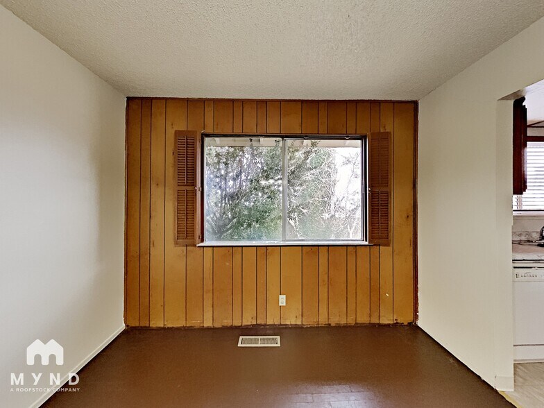 Building Photo - 750 Rhode Island Dr